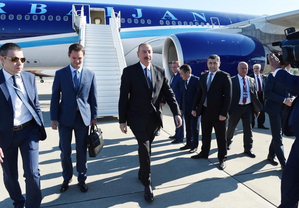 Prezident İlham Əliyev Rusiyanın Soçi şəhərinə səfərə gəlib (FOTO)
