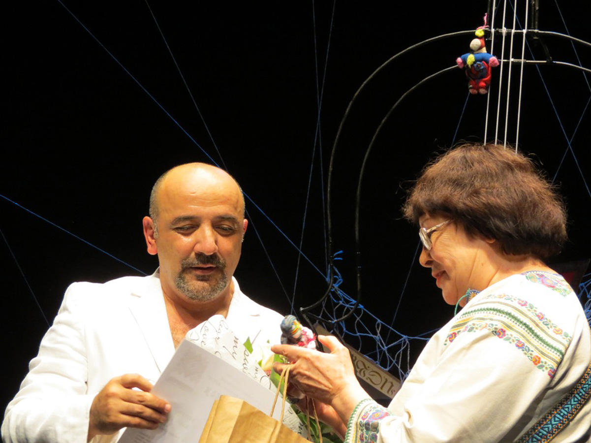 Gənc Tamaşaçılar Teatrı beynəlxalq festivalda iştirak edib (FOTO)