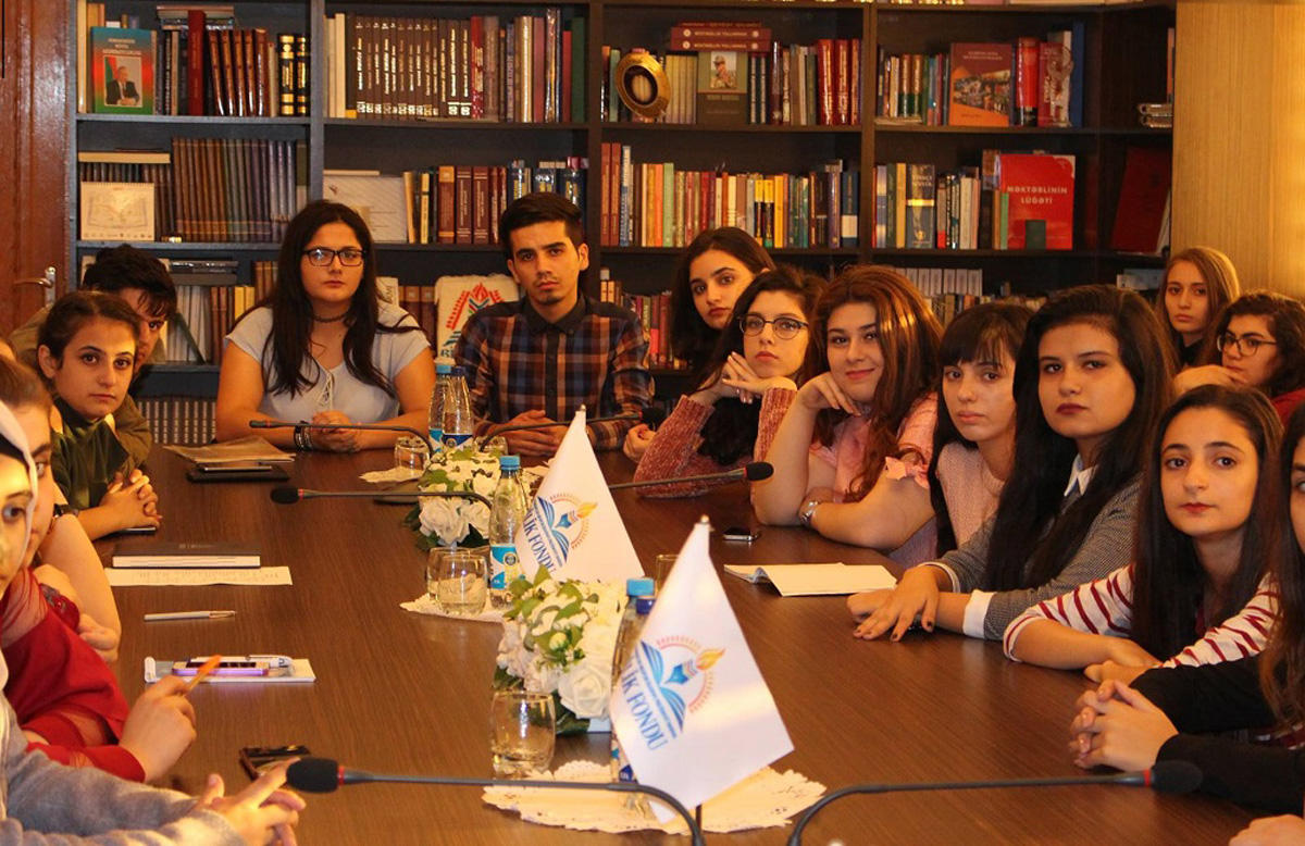 BDU tələbələri üçün “Gənc jurnalistlər” klubu yaradılıb (FOTO)