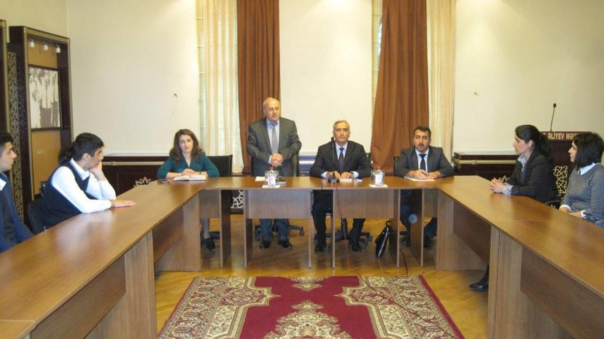 Bilik Fondu ana dili ilə bağlı mühazirə keçirib (FOTO)