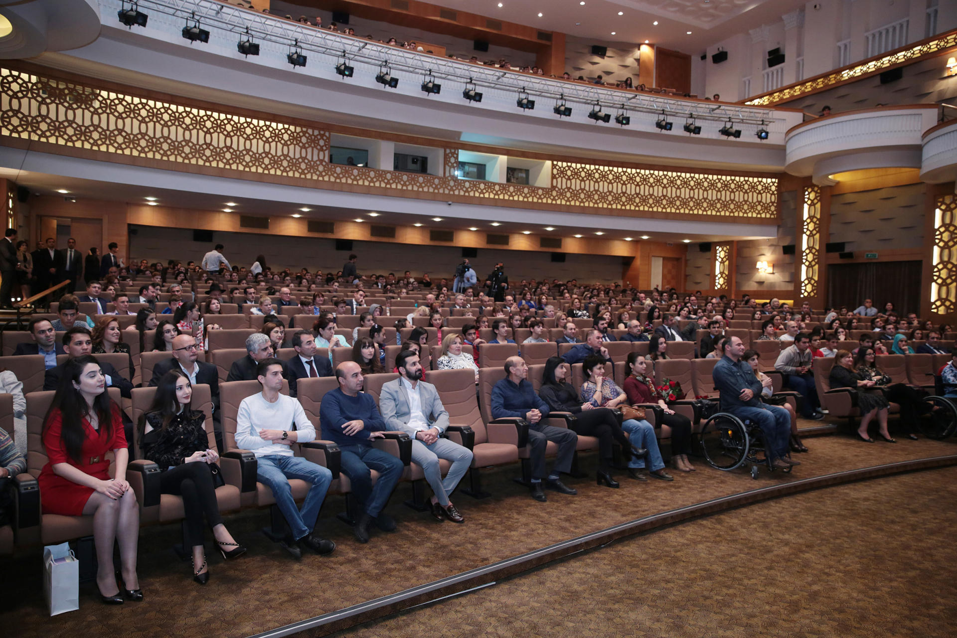 Heydər Əliyev Fondunun vitse-prezidenti Leyla Əliyeva: Dünyada ən böyük qüvvə - sevgi, xeyir və inamdır (FOTO)