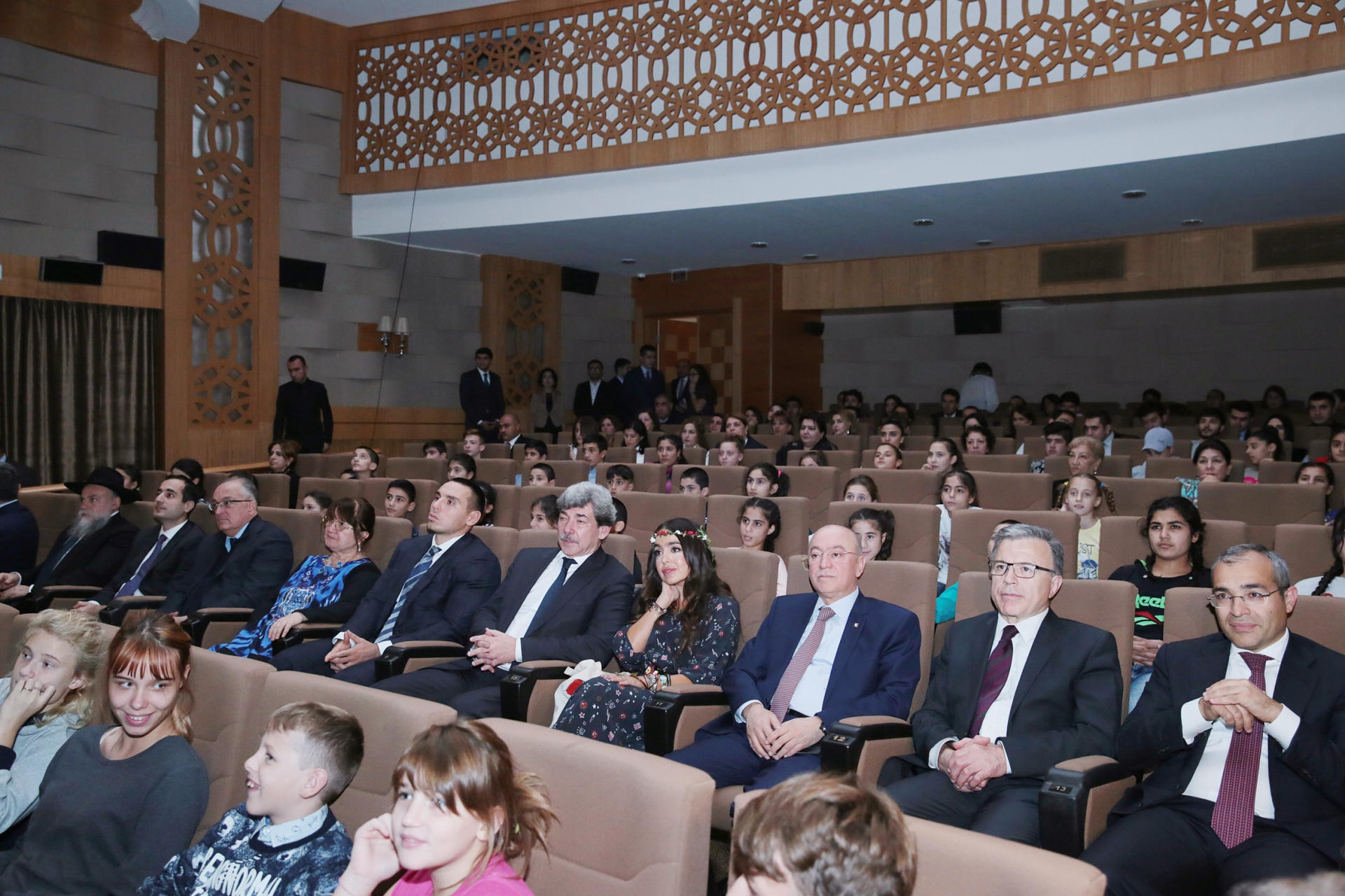 Heydər Əliyev Fondunun vitse-prezidenti Leyla Əliyeva: Dünyada ən böyük qüvvə - sevgi, xeyir və inamdır (FOTO)