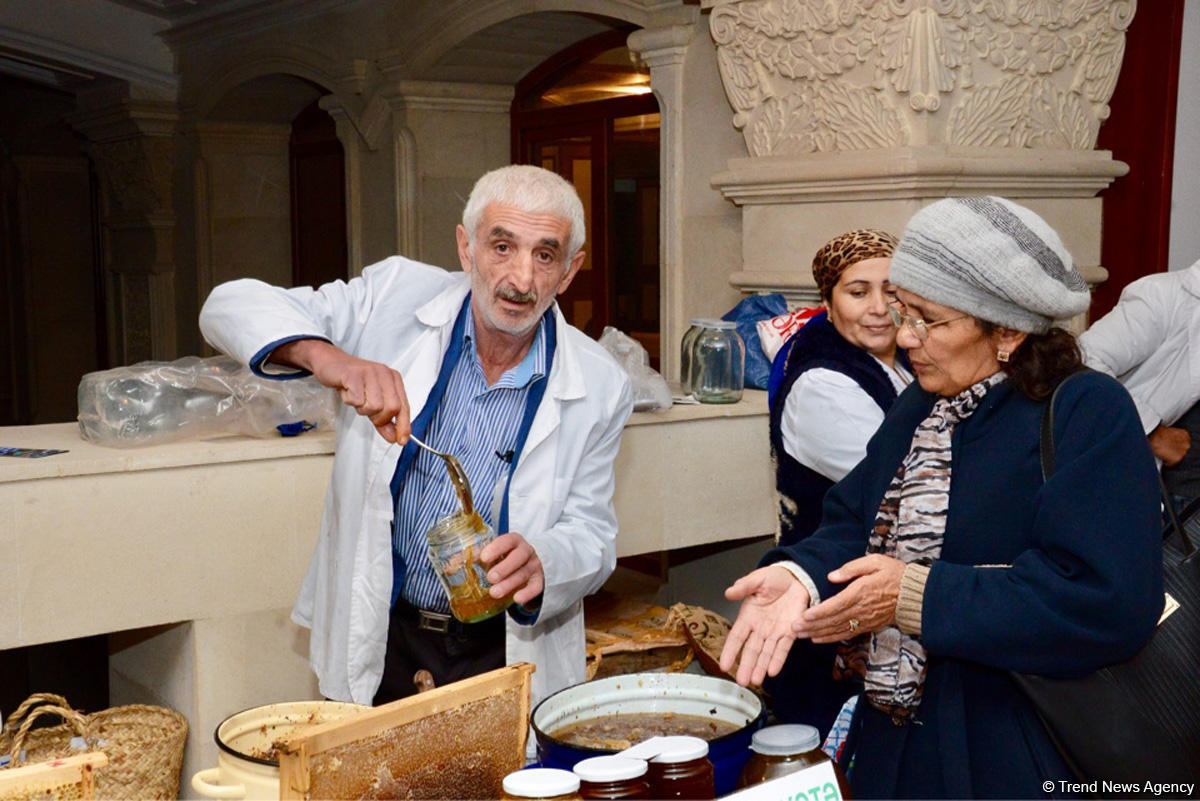 Bakıda bal yarmarkası - FOTOREPORTAJ