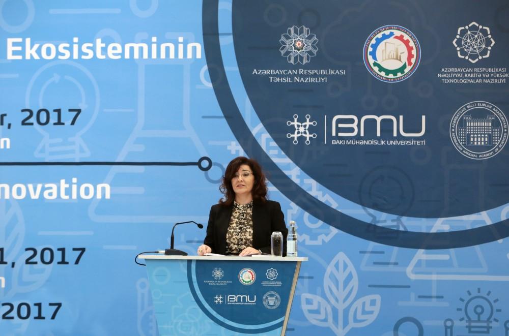 Heydər Əliyev Fondunun vitse-prezidenti Leyla Əliyeva Bakıda keçirilən “İnnovasiya ekosisteminin qurulması” adlı seminarda iştirak edib (FOTO)