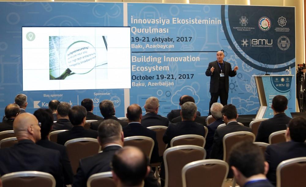 Heydər Əliyev Fondunun vitse-prezidenti Leyla Əliyeva Bakıda keçirilən “İnnovasiya ekosisteminin qurulması” adlı seminarda iştirak edib (FOTO)