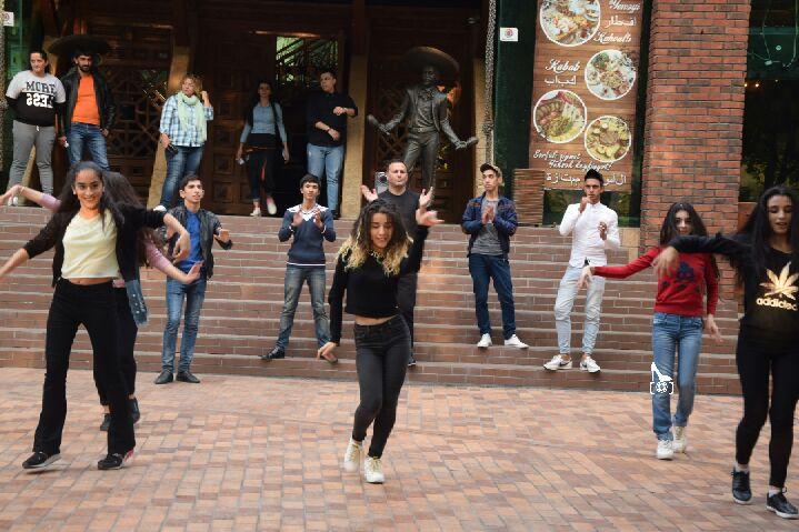Bakıda "Bollywood Night" gecəsinə həsr olunmuş flaşmob keçirilib (FOTO/VİDEO)