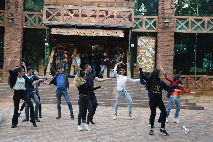 Bakıda "Bollywood Night" gecəsinə həsr olunmuş flaşmob keçirilib (FOTO/VİDEO)