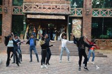 Bakıda "Bollywood Night" gecəsinə həsr olunmuş flaşmob keçirilib (FOTO/VİDEO)