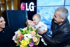 Avropa Çempionatının medalçı akrobatları Bakıya dönüb (FOTO)