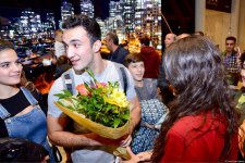 Avropa Çempionatının medalçı akrobatları Bakıya dönüb (FOTO)