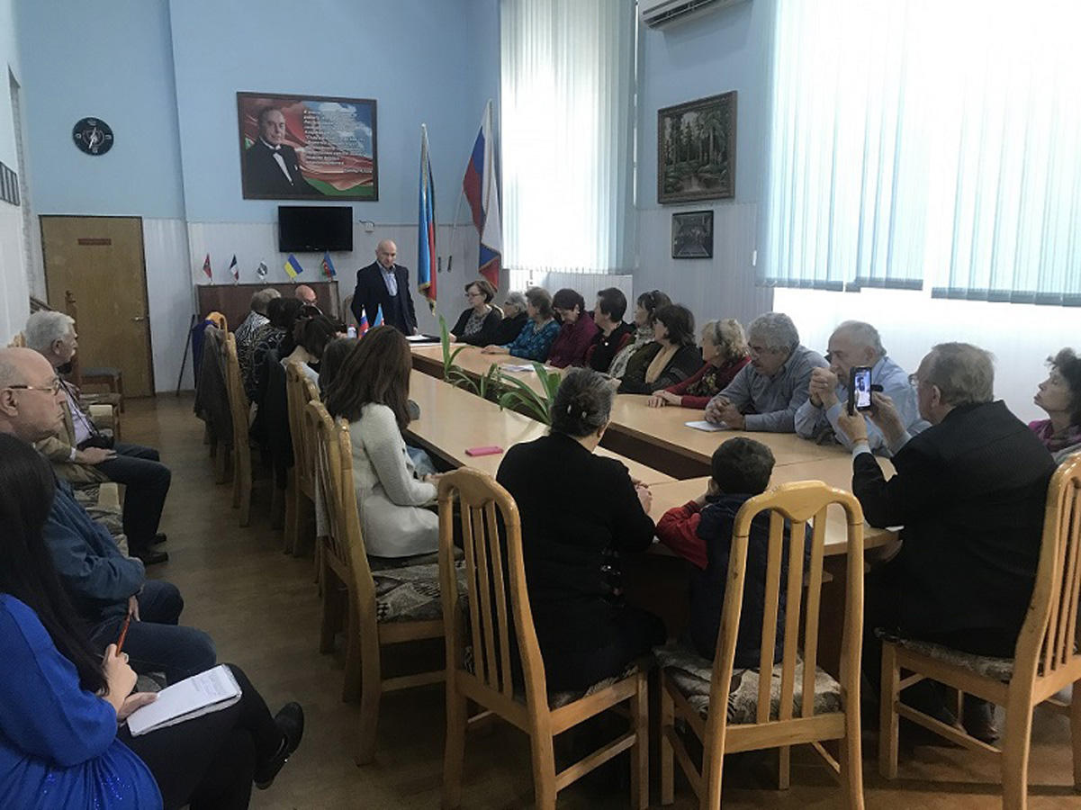 Bilik Fondu Yevgeni Yevtuşenkonun yaradıcılıq gecəsini keçirib (FOTO)