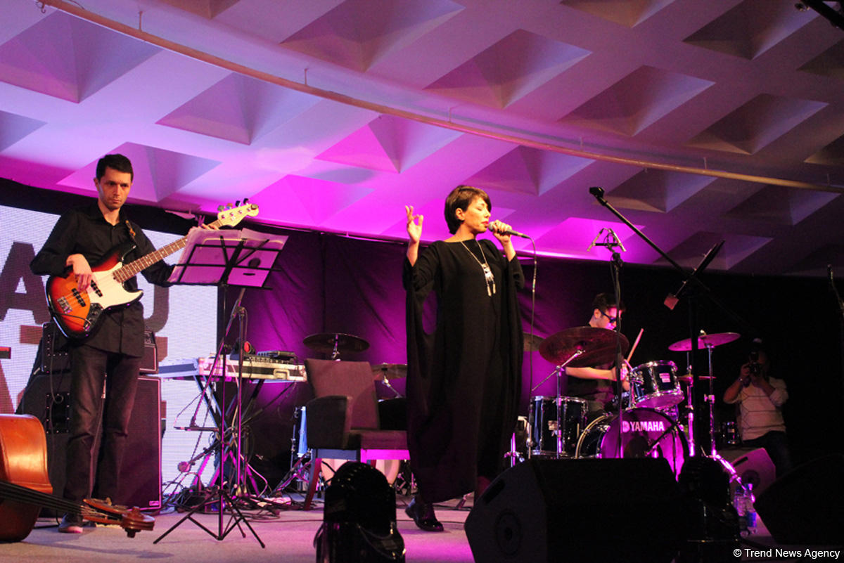 Cazı ürəkdən oxuyanda – Təranə Mahmudovanın “Baku Jazz Festival”da konserti (FOTO/VİDEO)