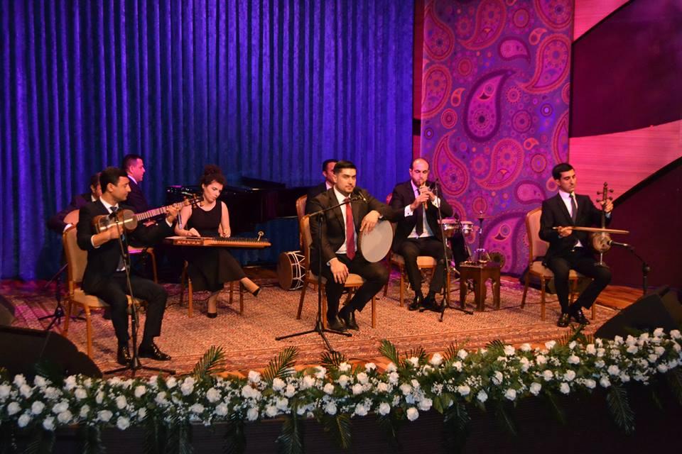 Beynəlxalq Muğam Mərkəzində ”Muğamat var olan yerdə” layihəsi davam edir (FOTO)