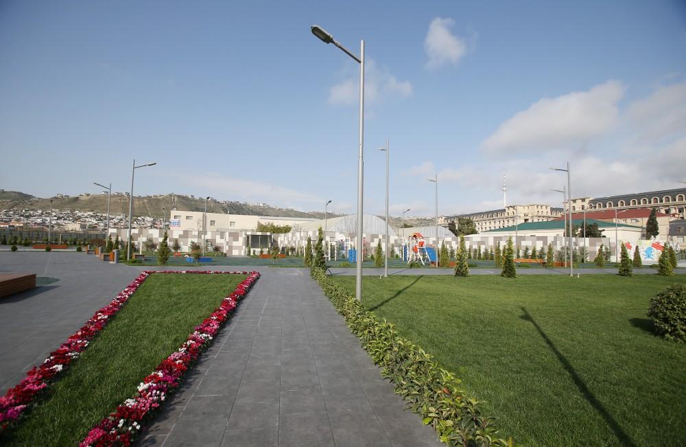 Prezident İlham Əliyev Bakıda yeni istifadəyə verilən idman və istirahət parkında yaradılan şəraitlə tanış olub  (YENİLƏNİB) (FOTO)