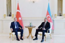 Azərbaycan və Türkiyə prezidentlərinin təkbətək görüşü keçirilib (FOTO) (YENİLƏNİB)