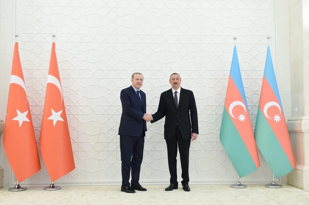 Türkiyə Prezidenti Rəcəb Tayyib Ərdoğanın rəsmi qarşılanma mərasimi olub (FOTO)