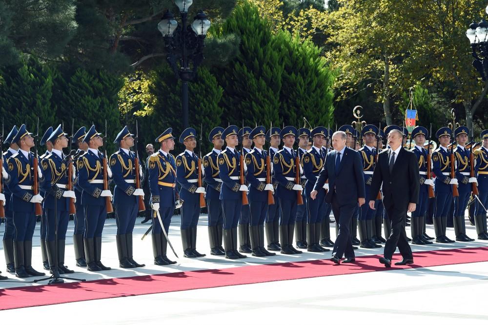 Türkiyə Prezidenti Rəcəb Tayyib Ərdoğanın rəsmi qarşılanma mərasimi olub (FOTO)