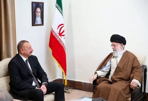 Prezident İlham Əliyev İranın Ali Rəhbəri Seyid Əli Xamenei ilə görüşüb (YENİLƏNİB)