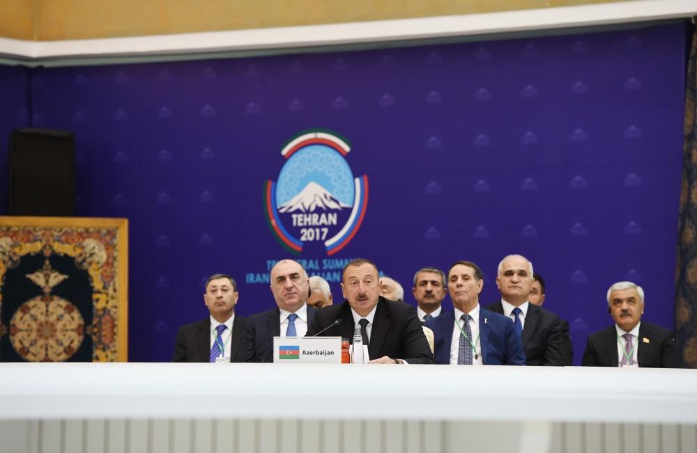 Tehranda Azərbaycan, İran və Rusiya dövlət başçılarının üçtərəfli Zirvə görüşü keçirilib (YENİLƏNİB-3) (FOTO)