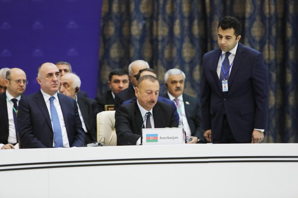 Tehranda Azərbaycan, İran və Rusiya dövlət başçılarının üçtərəfli Zirvə görüşü keçirilib (YENİLƏNİB-3) (FOTO)