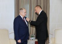 Prezident İlham Əliyev: Putinlə görüşdə münasibətlərimizə nəzər yetirdikdə aşkar etdik ki, həllini tələb edən heç bir məsələ yoxdur (FOTO) (YENİLƏNİB)
