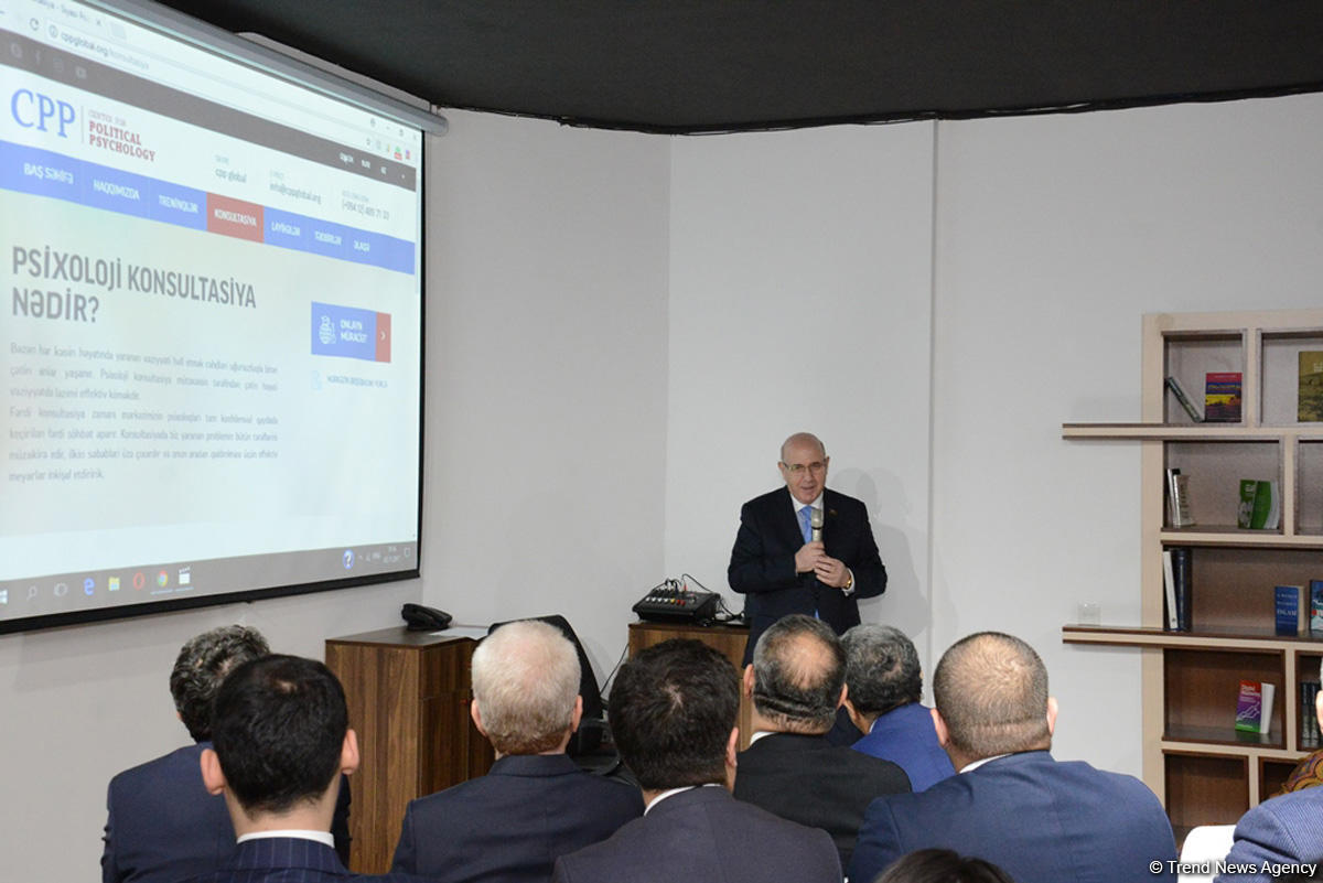 Bakıda Siyasi Psixologiya Mərkəzinin internet saytının təqdimatı keçirilib (FOTO)