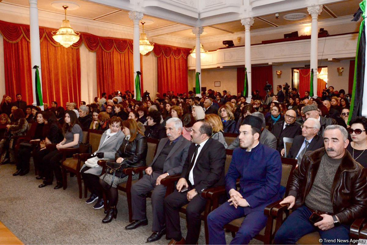 Rafiq Hüseynovla vida mərasimi keçirilir (FOTO)