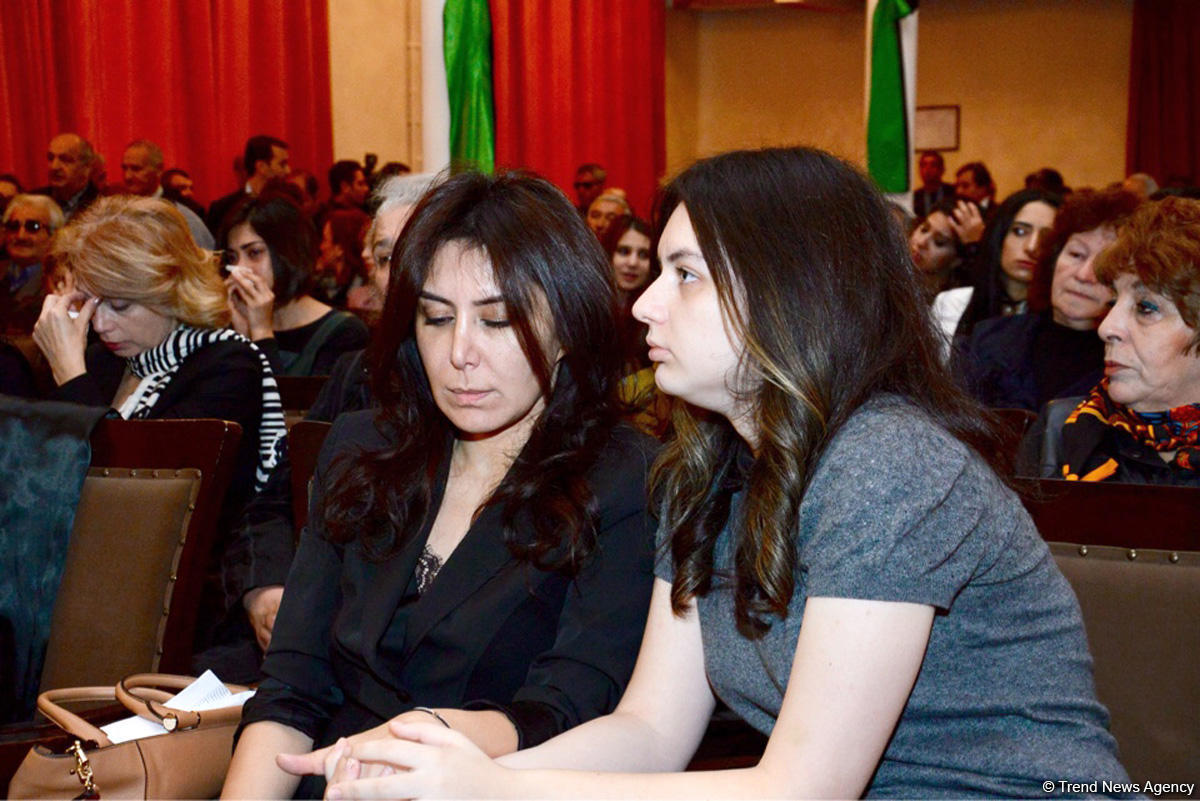 Rafiq Hüseynovla vida mərasimi keçirilir (FOTO)