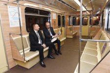 Prezident İlham Əliyev Bakı Metropoliteninin retro vaqonları ilə tanış olub (FOTO) (YENİLƏNİB)