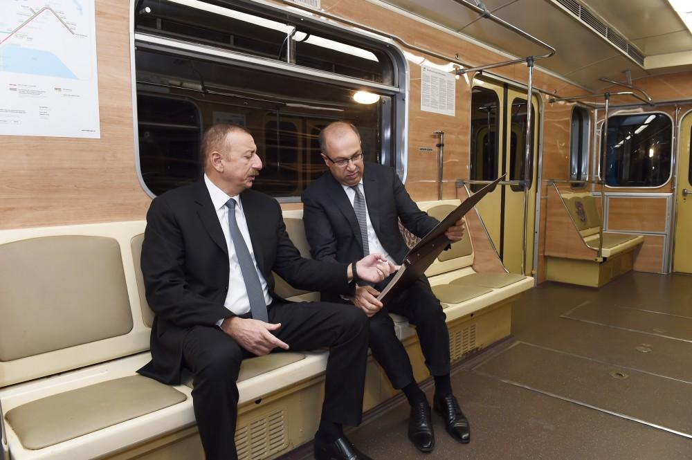 Prezident İlham Əliyev Bakı Metropoliteninin retro vaqonları ilə tanış olub (FOTO) (YENİLƏNİB)