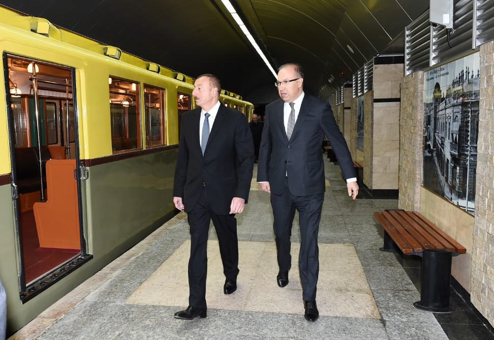 Prezident İlham Əliyev Bakı Metropoliteninin retro vaqonları ilə tanış olub (FOTO) (YENİLƏNİB)
