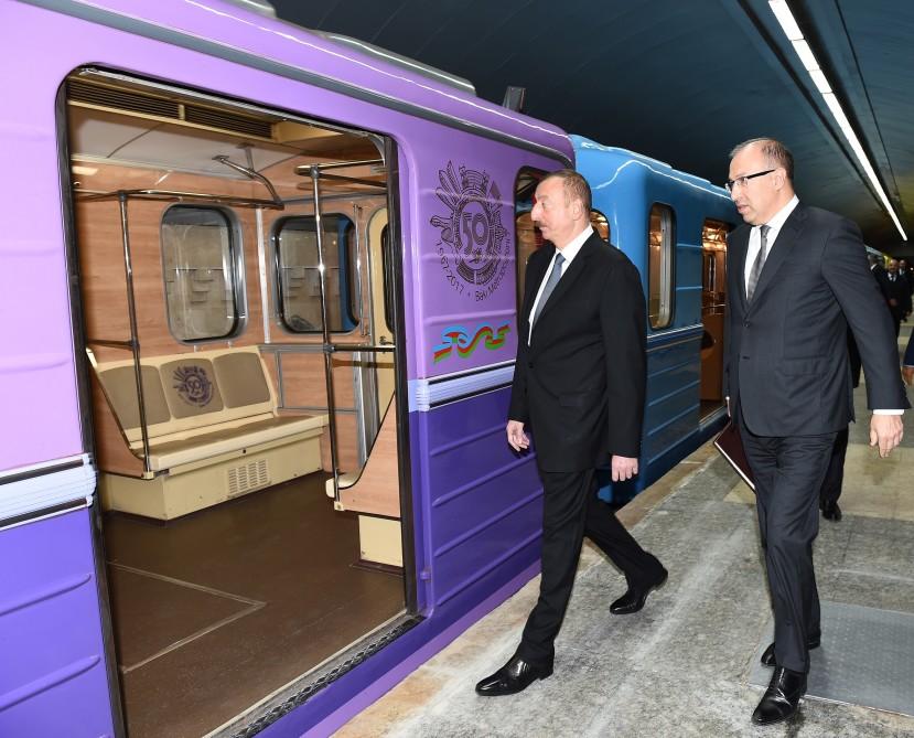Prezident İlham Əliyev Bakı Metropoliteninin retro vaqonları ilə tanış olub (FOTO) (YENİLƏNİB)