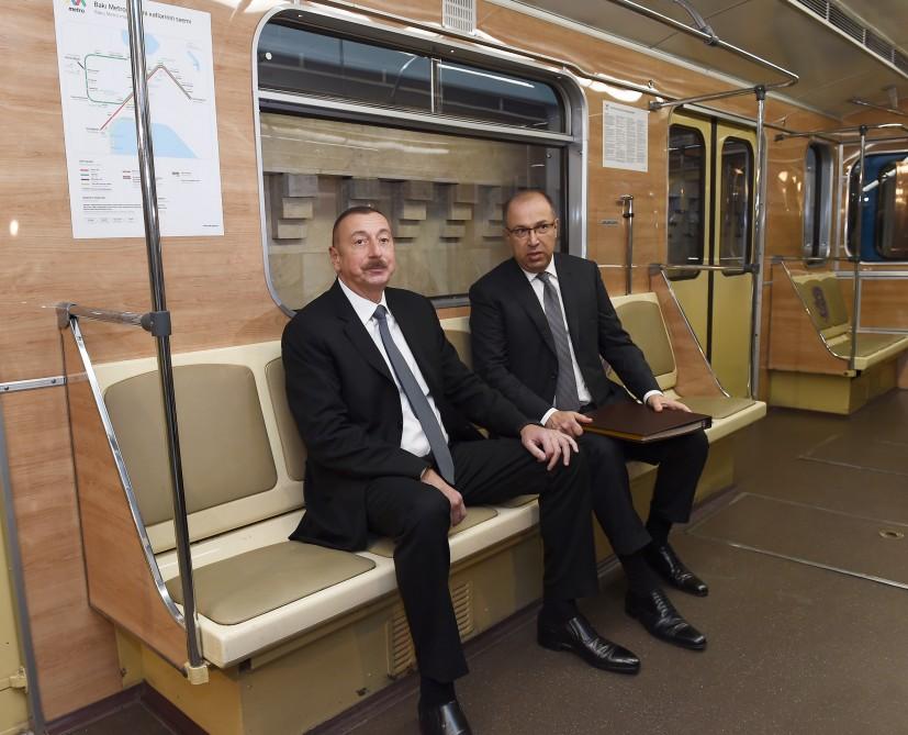 Prezident İlham Əliyev Bakı Metropoliteninin retro vaqonları ilə tanış olub (FOTO) (YENİLƏNİB)
