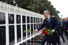 Bakı Metropolitenində 7 vaqonlu qatarlar olacaq (YENİLƏNİB) (FOTO)