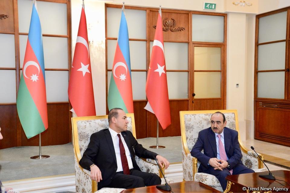 Əli Həsənov: Azərbaycan və Türkiyə prezidentlərinin səyləri nəticəsində iki ölkənin əlaqələri strateji müttəfiqlik səviyyəsinə yüksəlib (FOTO)