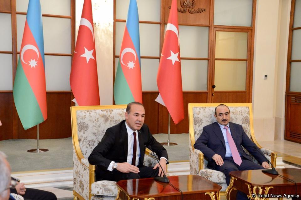 Əli Həsənov: Azərbaycan və Türkiyə prezidentlərinin səyləri nəticəsində iki ölkənin əlaqələri strateji müttəfiqlik səviyyəsinə yüksəlib (FOTO)
