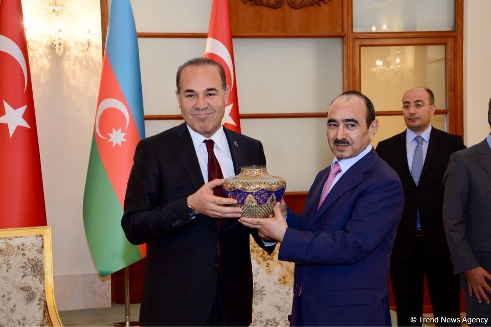 Əli Həsənov: Azərbaycan və Türkiyə prezidentlərinin səyləri nəticəsində iki ölkənin əlaqələri strateji müttəfiqlik səviyyəsinə yüksəlib (FOTO)