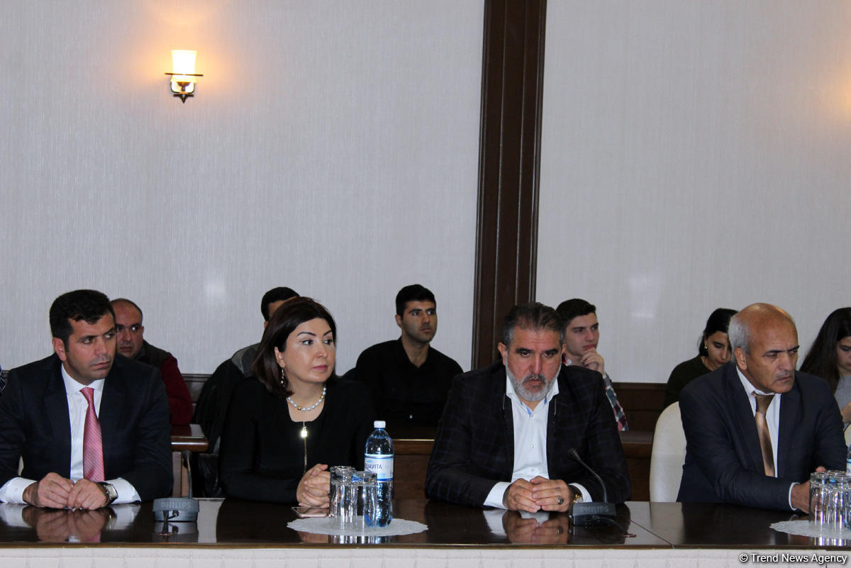 Əflatun Amaşov: Bəzi hallarda kriminal xəbərlər şişirdilir (FOTO)