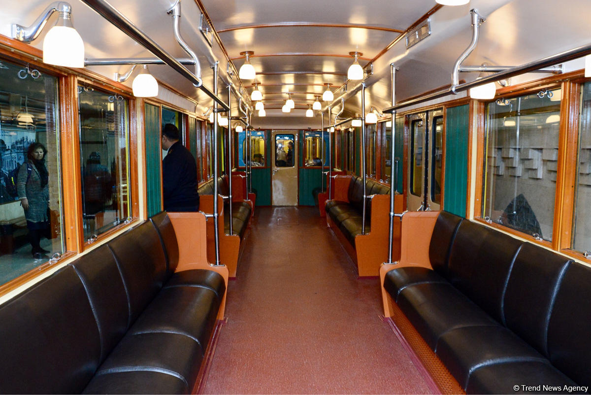 Bakı Metropolitenində retro vaqonlar - FOTOREPORTAJ