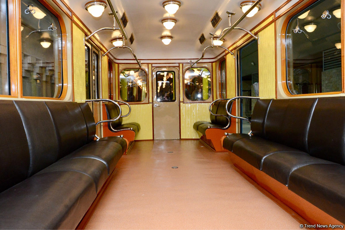 Bakı Metropolitenində retro vaqonlar - FOTOREPORTAJ
