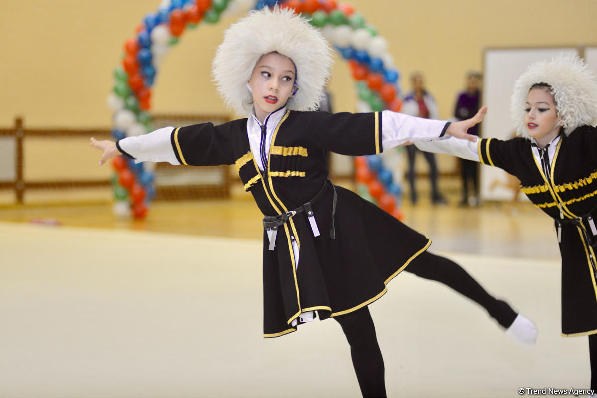 Bədii gimnastika üzrə 2-ci Sumqayıt açıq birinciliyi keçirilir (FOTO)