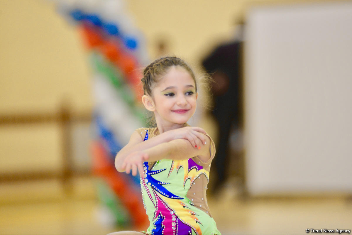 Bədii gimnastika üzrə 2-ci Sumqayıt açıq birinciliyi keçirilir (FOTO)