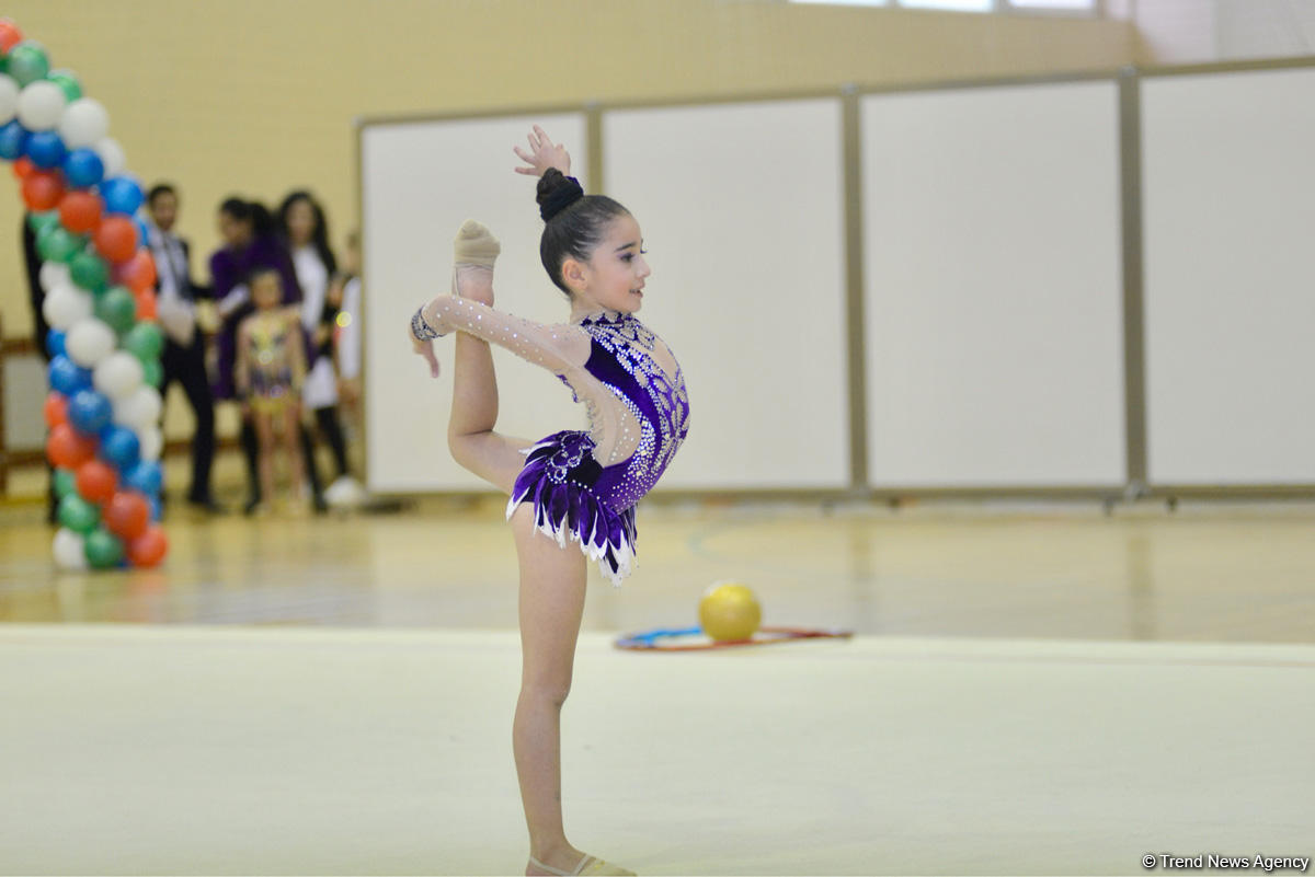 Bədii gimnastika üzrə 2-ci Sumqayıt açıq birinciliyi keçirilir (FOTO)