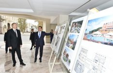 Azərbaycan Prezidenti Gəncədə hotel tikintisi ilə tanış olub (FOTO)