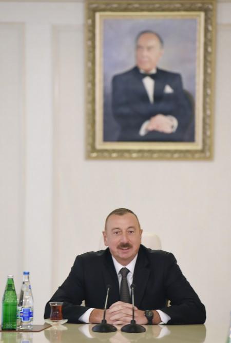 Prezident İlham Əliyev Gəncə Dövlət Filarmoniyasının yeni binasının açılışında iştirak edib (FOTO) (YENİLƏNİB)
