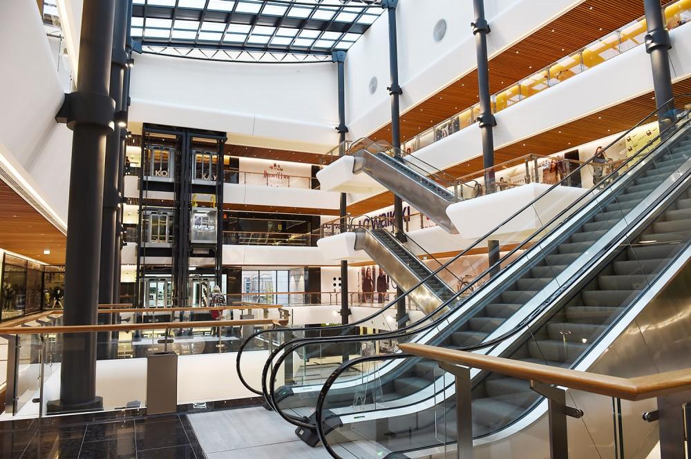 Prezident İlham Əliyev “Gəncə Mall” Ticarət Mərkəzində yaradılan şəraitlə tanış olub (FOTO)