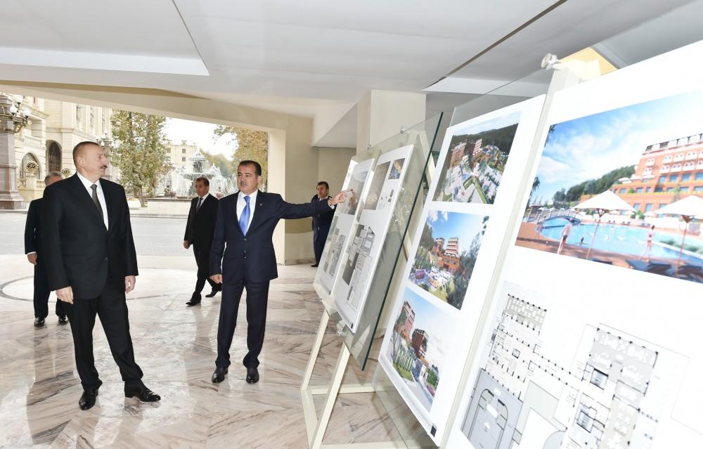 Azərbaycan Prezidenti Gəncədə hotel tikintisi ilə tanış olub (FOTO)