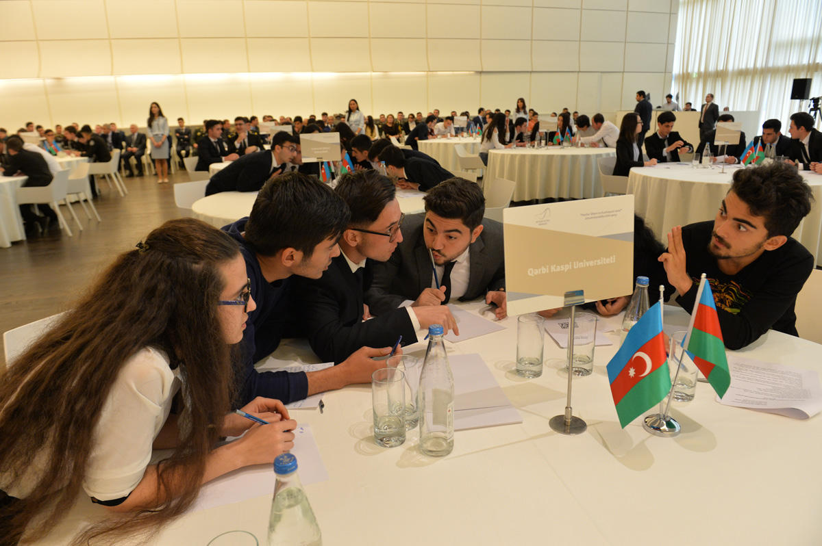 Heydər Əliyev Mərkəzində "Heydər Əliyev və Azərbaycan tarixi" IV ümumrespublika bilik yarışı keçirilib (FOTO)