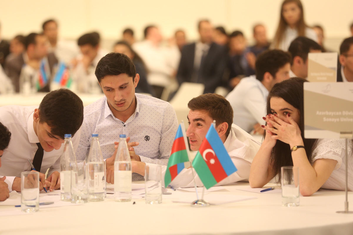 Heydər Əliyev Mərkəzində "Heydər Əliyev və Azərbaycan tarixi" IV ümumrespublika bilik yarışı keçirilib (FOTO)