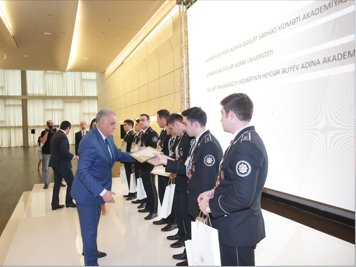 Heydər Əliyev Mərkəzində "Heydər Əliyev və Azərbaycan tarixi" IV ümumrespublika bilik yarışı keçirilib (FOTO)